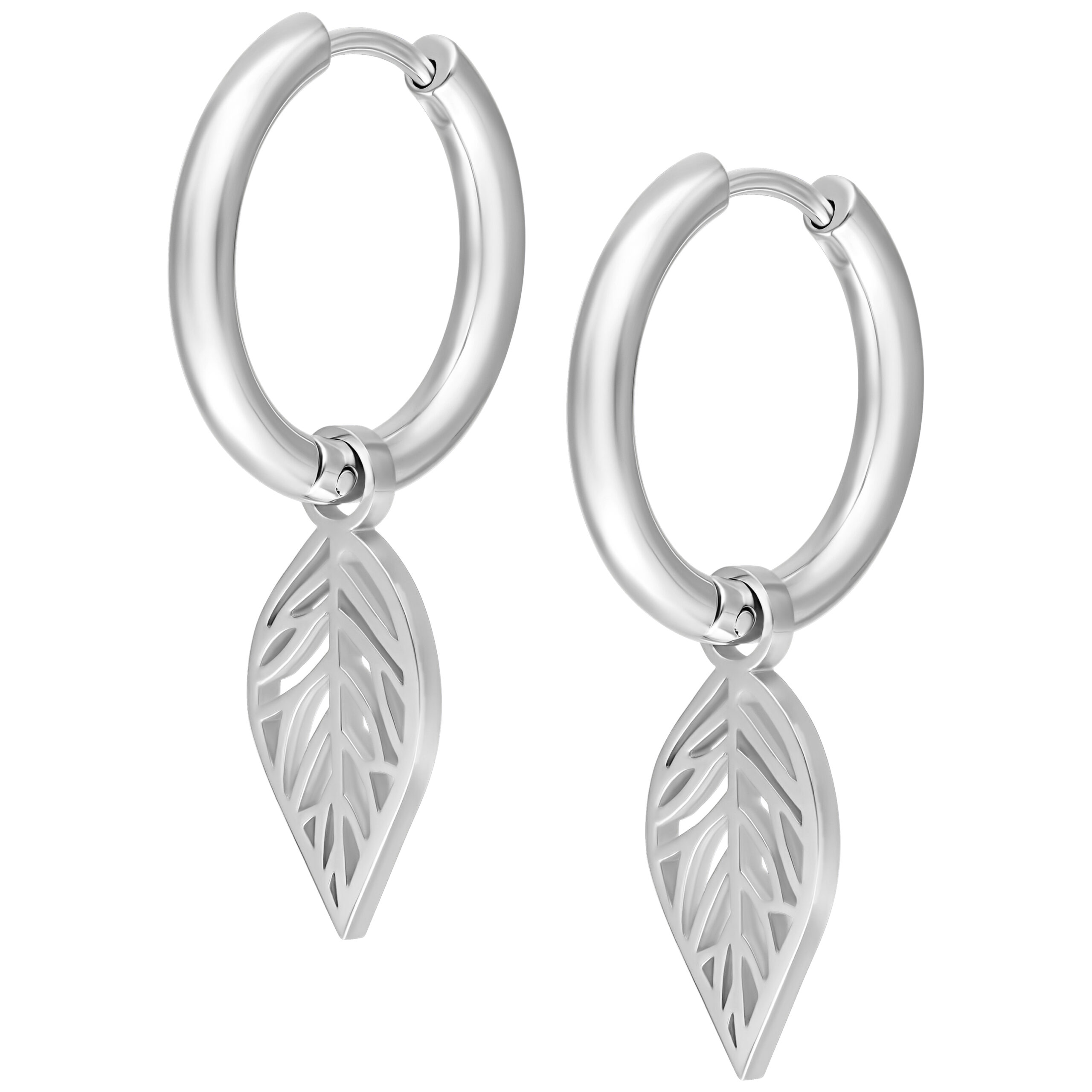 Silberne Ohrringe mit Blattanhänger auf weißem Hintergrund