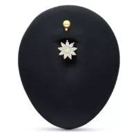 Bauchnabelpiercing aus 18k Gold mit klarer Kristallblume auf schwarzem Hintergrund