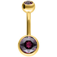 Goldenes Bauchnabel Bananabell mit Amethystkristallen auf weißem Hintergrund