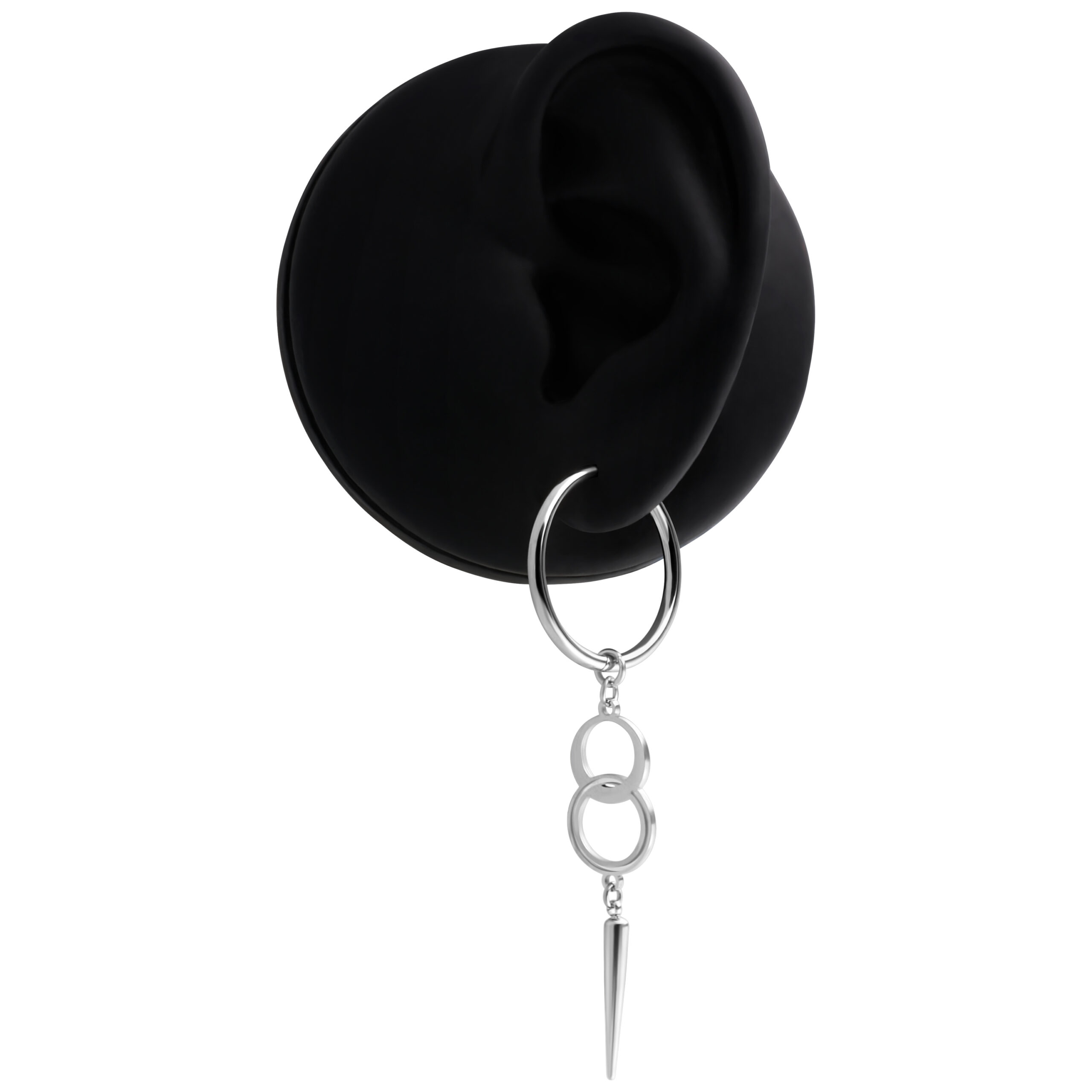 Silberne Hoop-Ohrringe mit Anhänger auf schwarzem Ohrmodell