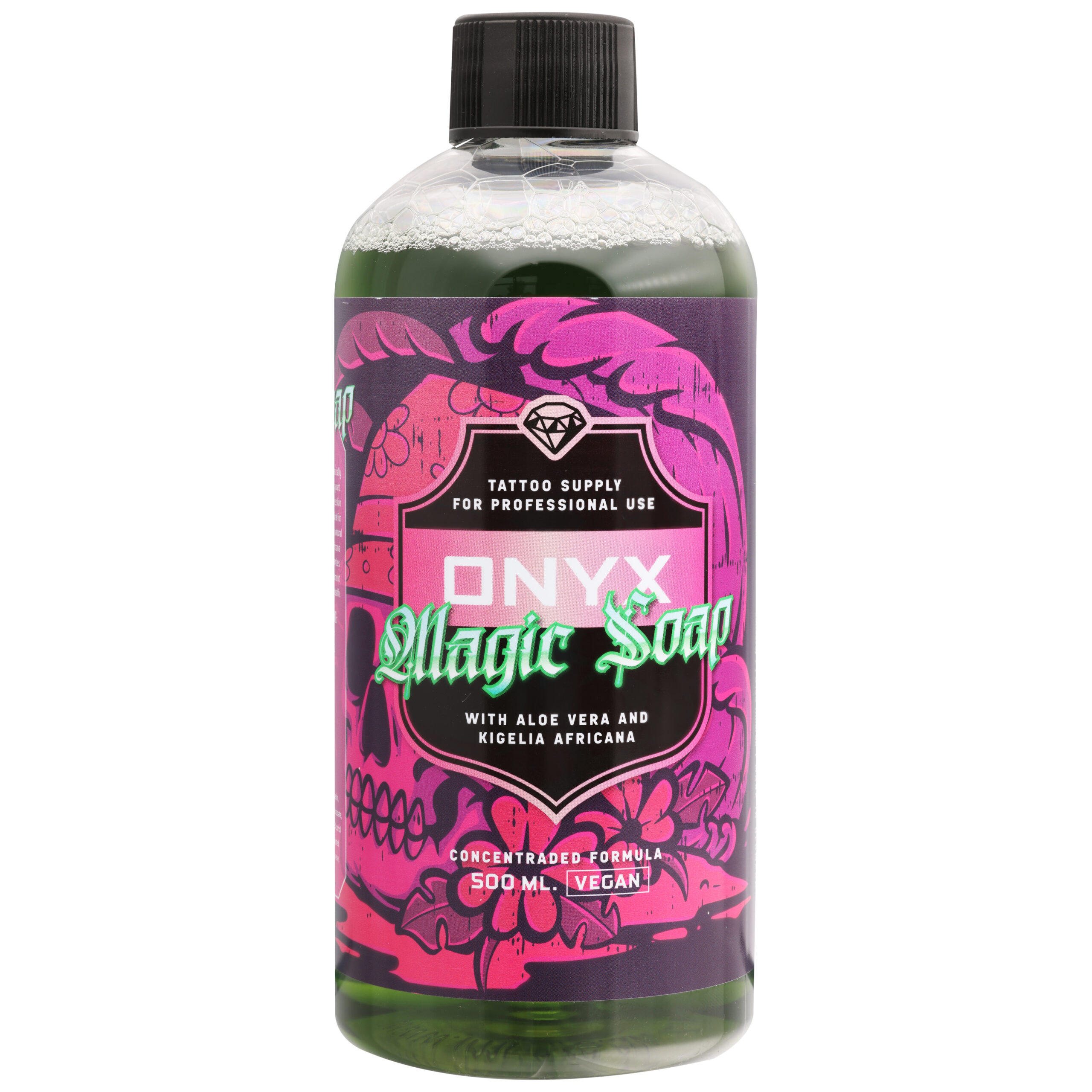 Grüne Seife in transparenter 500 ml Flasche mit schwarzem Verschluss auf weißem Hintergrund