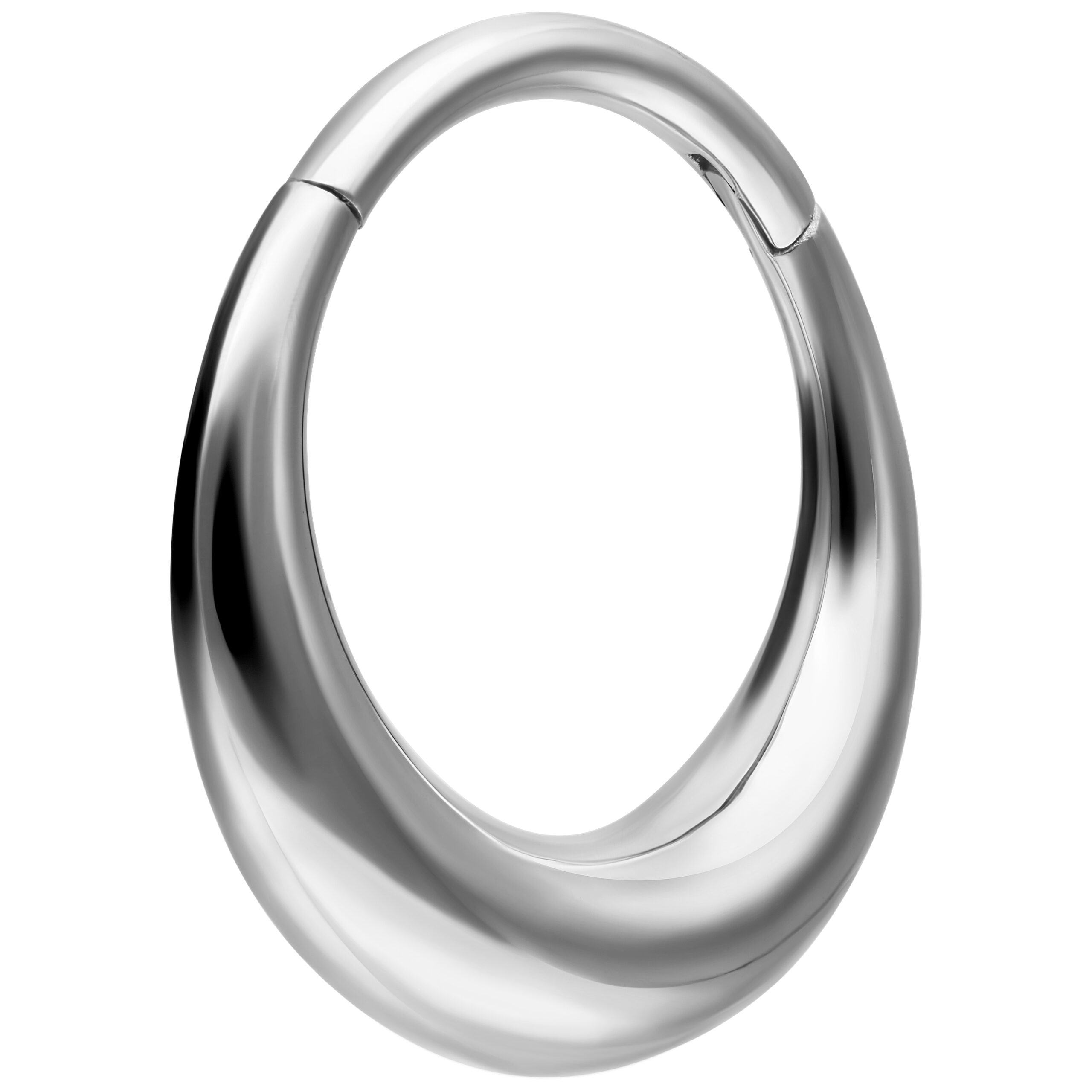 Silberner Chunky Septum Clicker aus Chirurgenstahl mit 10mm Durchmesser auf weißem Hintergrund