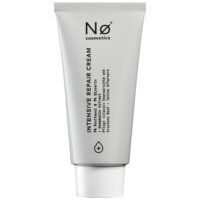 Graue Tube der Nø Cosmetics Intensiv Repair Cream auf weißem Hintergrund