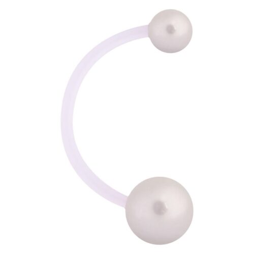 Weißer Bananabell mit Perlenkugeln vor weißem Hintergrund