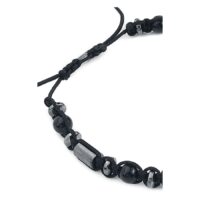 Unisex schwarzes Armband aus Nylon mit Steinperlen auf weißem Hintergrund