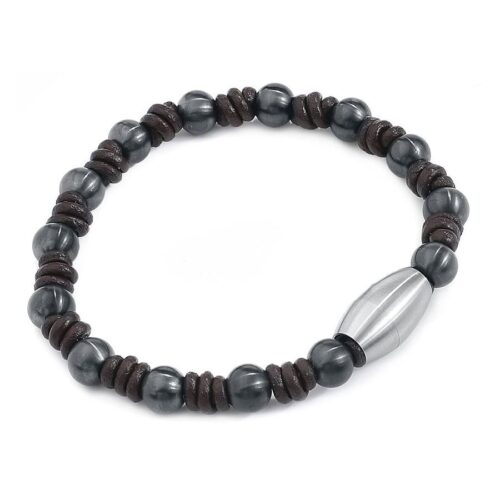 Schwarzes Knot Armband mit braunen Akzenten und silbernem Verschluss auf weißem Hintergrund