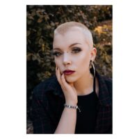 Drei Kristalle Septum Clicker aus Chirurgenstahl 316L in Schwarz mit klaren Kristallen