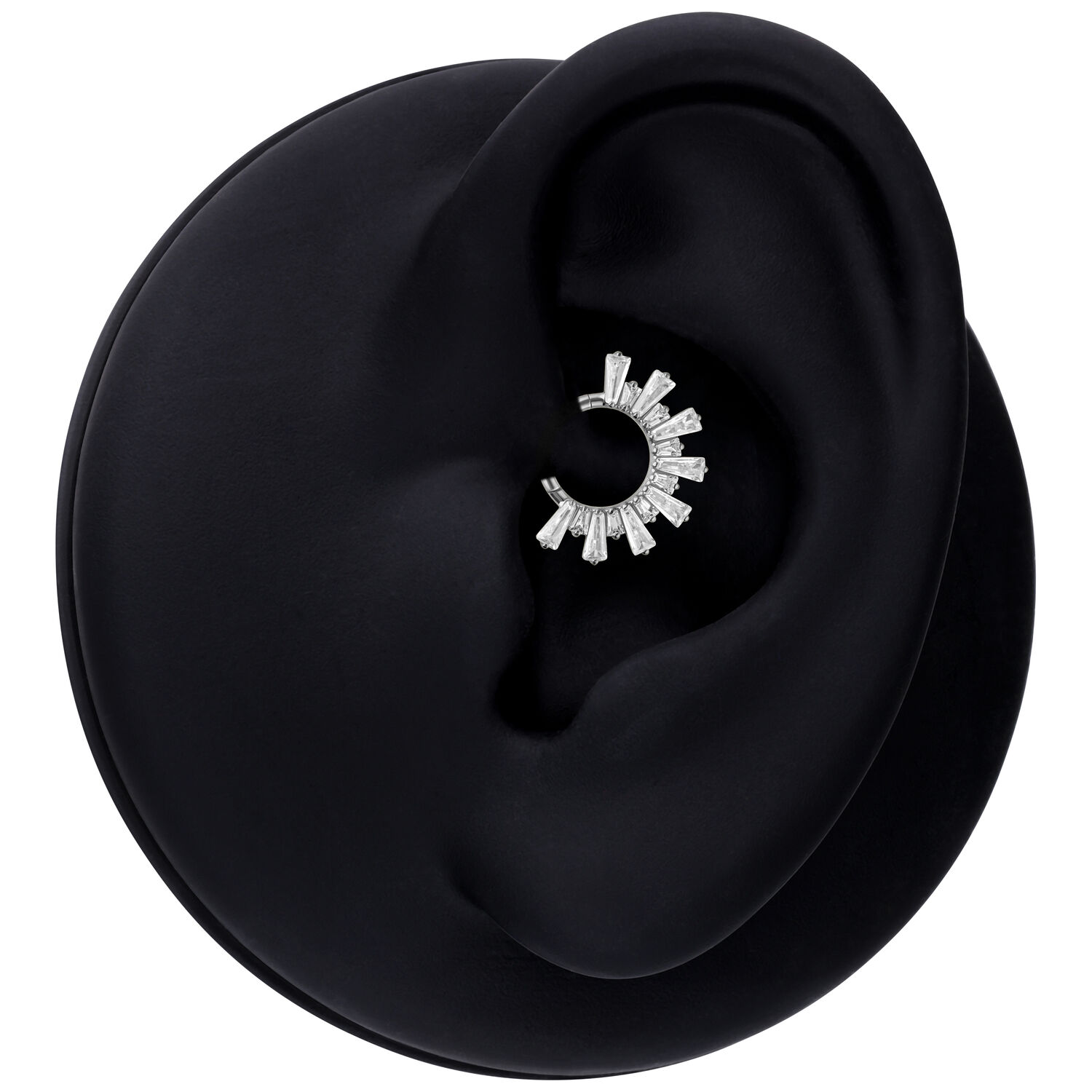 Silberner Kristall Sunray Septum Clicker in schwarzem Ohrmodell