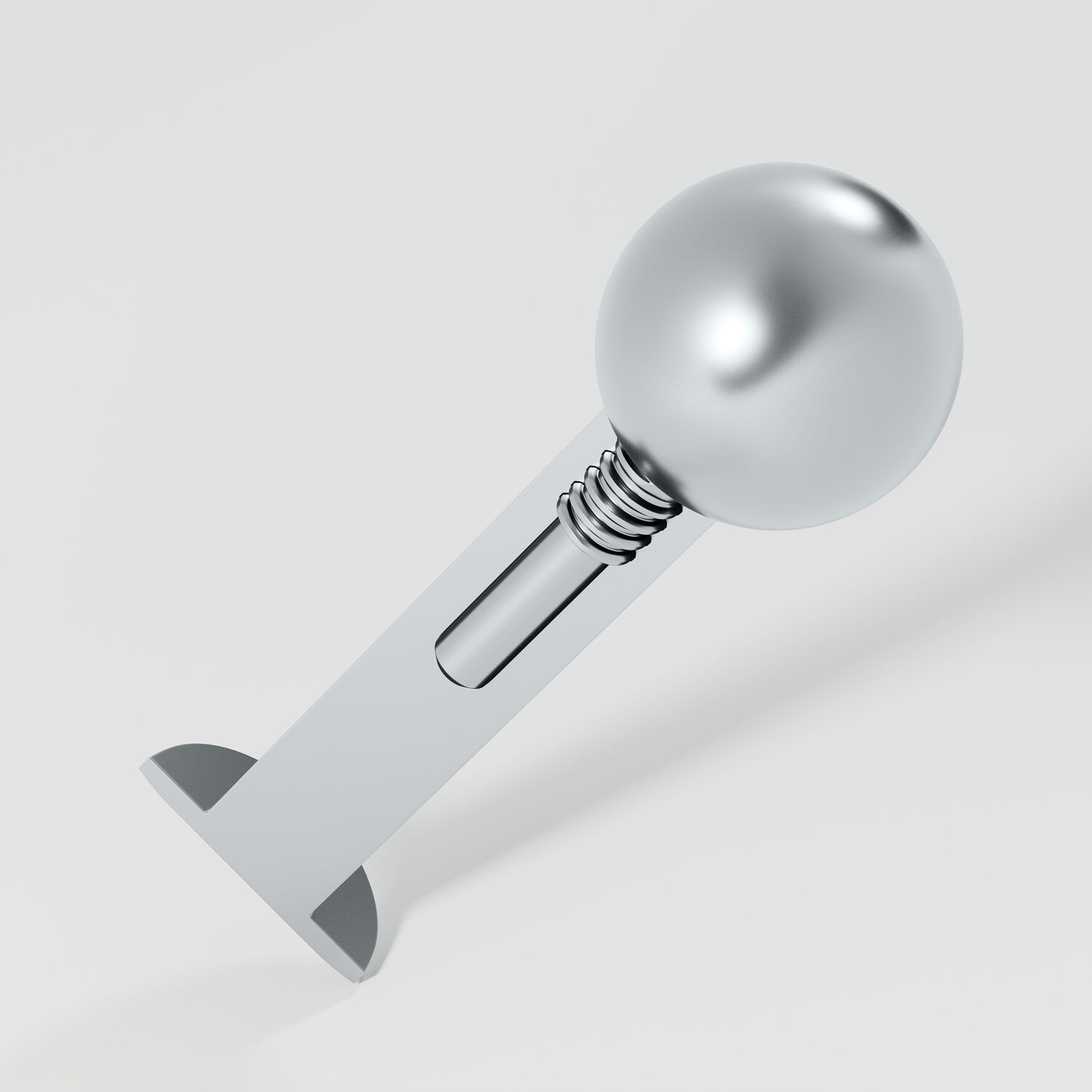 Silberner Titan Labret mit Innengewinde auf weißem Hintergrund