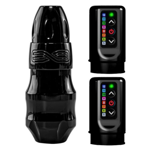 Schwarze FK Irons EXO Tattoomaschine mit zwei Powerbolts vor weißem Hintergrund