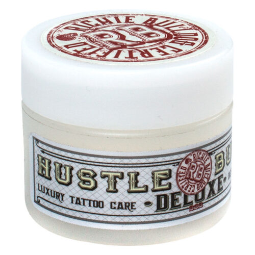 Hustle Butter Deluxe in weißem Tiegel, 30 ml, auf neutralem Hintergrund