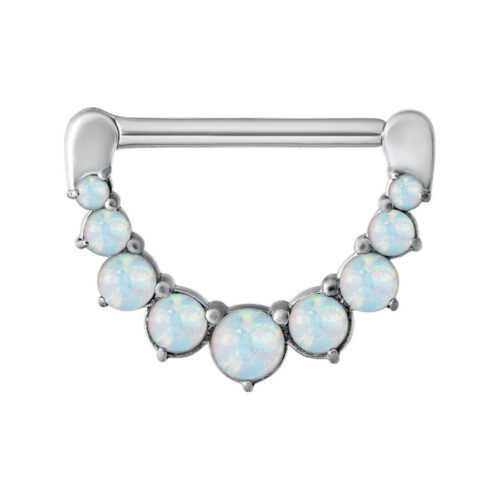 Silberfarbener Nipple Clicker mit sieben synthetischen Opalsteinen auf weißem Hintergrund