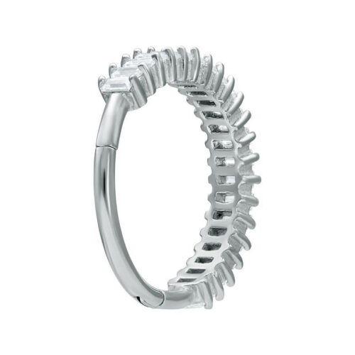 Silberner Euphoria Clicker mit klarem Kristall auf weißem Hintergrund