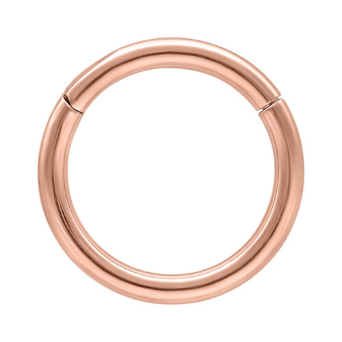 Roségoldener Hinged Ring mit 0,8 mm Stärke und 5,0 mm Innendurchmesser auf weißem Hintergrund