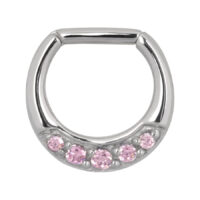 Silberner Septum Clicker mit rosa Kristallen Silberner Septum Clicker mit fünf rosa Kristallen auf weißem Hintergrund