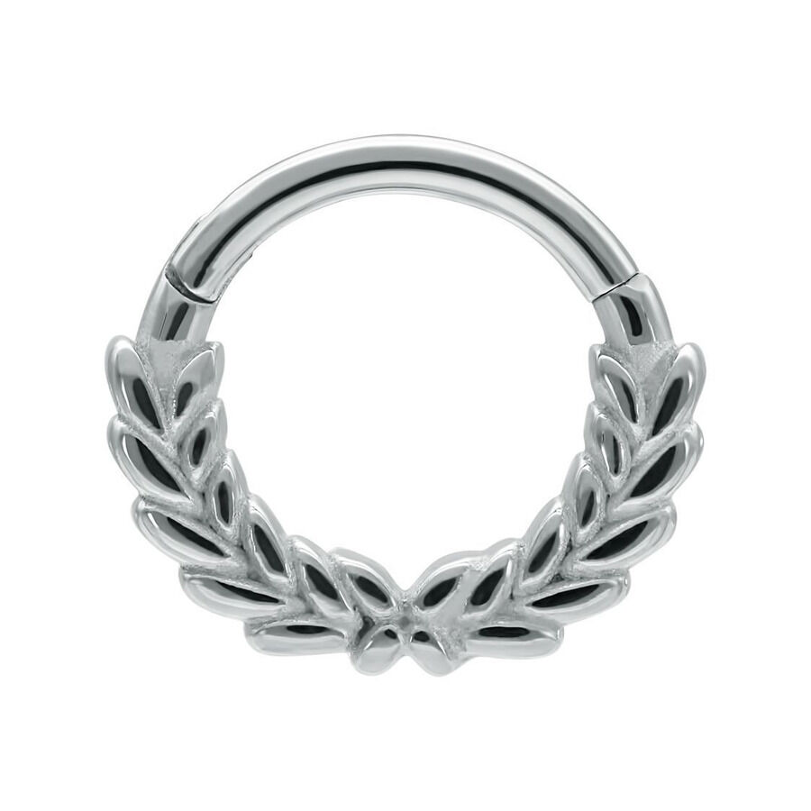 Silberner Wreath Clicker Piercingring Silberner Wreath Clicker Piercingring auf weißem Hintergrund