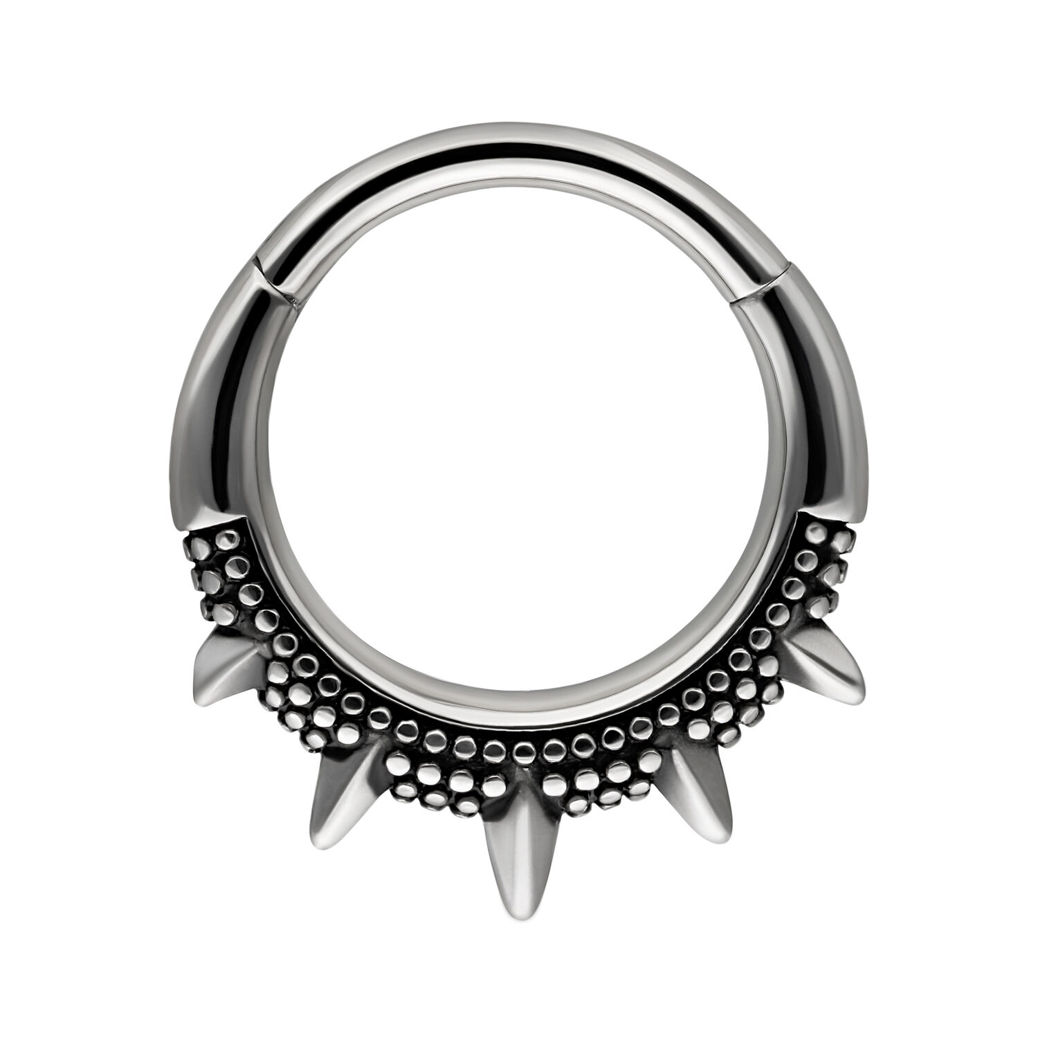 Orientalischer Piercingring mit Nieten und Spikes, schwarz-silber, auf weißem Hintergrund
