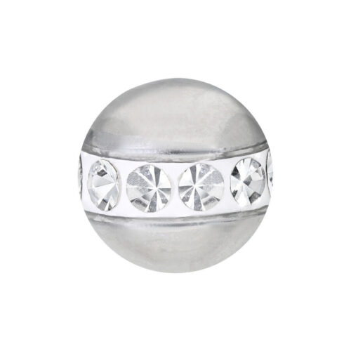 Runder silberner Aufsatz mit klaren Kristallen auf weißem Hintergrund