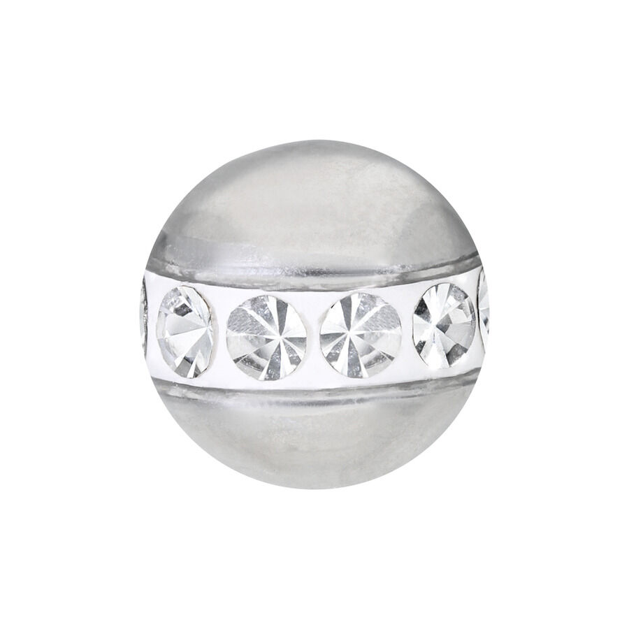 Runder silberner Aufsatz mit klaren Kristallen auf weißem Hintergrund
