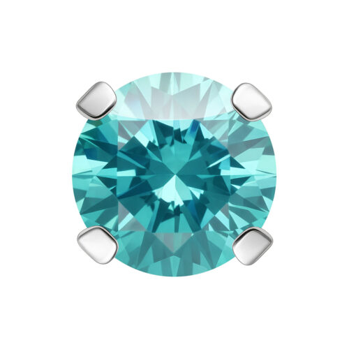 Mintgrüner Kristall in silberner Fassung, Studiohintergrund