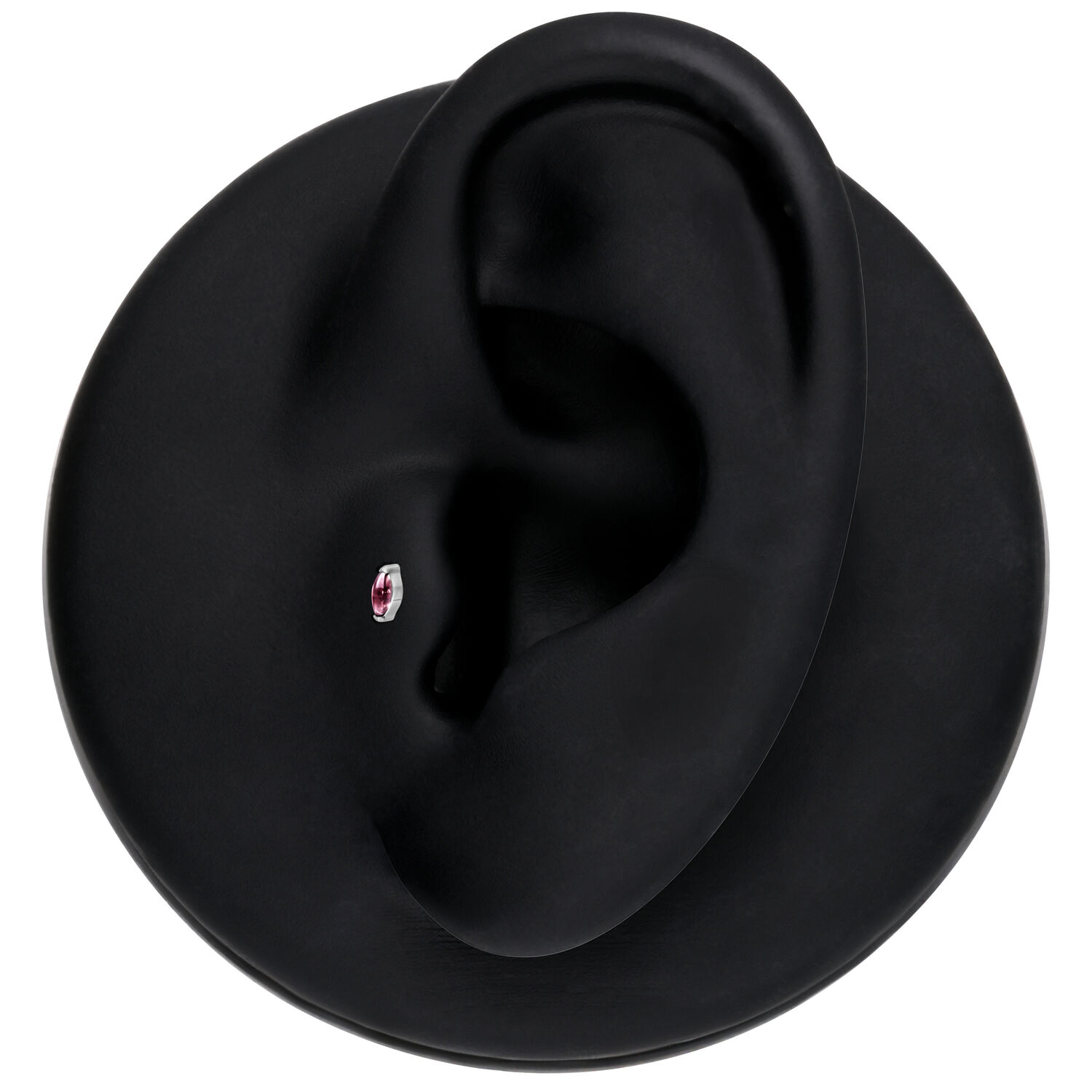 Silberfarbener Aufsatz mit ovalem Amethyst auf schwarzem Hintergrund, Ohrmodell