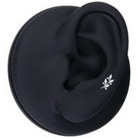 Silberner Kristallblatt Aufsatz auf schwarzem Ohr-Modell