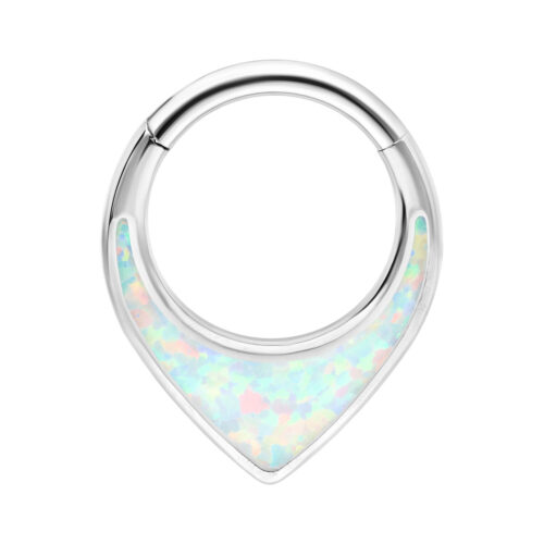 Silberner Septum Clicker mit synthetischem Opal auf weißem Hintergrund