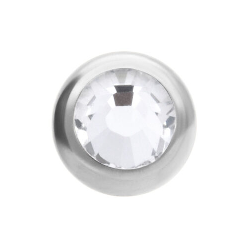 Silberne Schmuckkugel mit facettiertem, kristallklarem Stein auf weißem Hintergrund